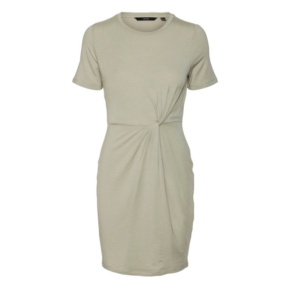 Vero Moda Dresses & Skirts - VERO MODA Dress